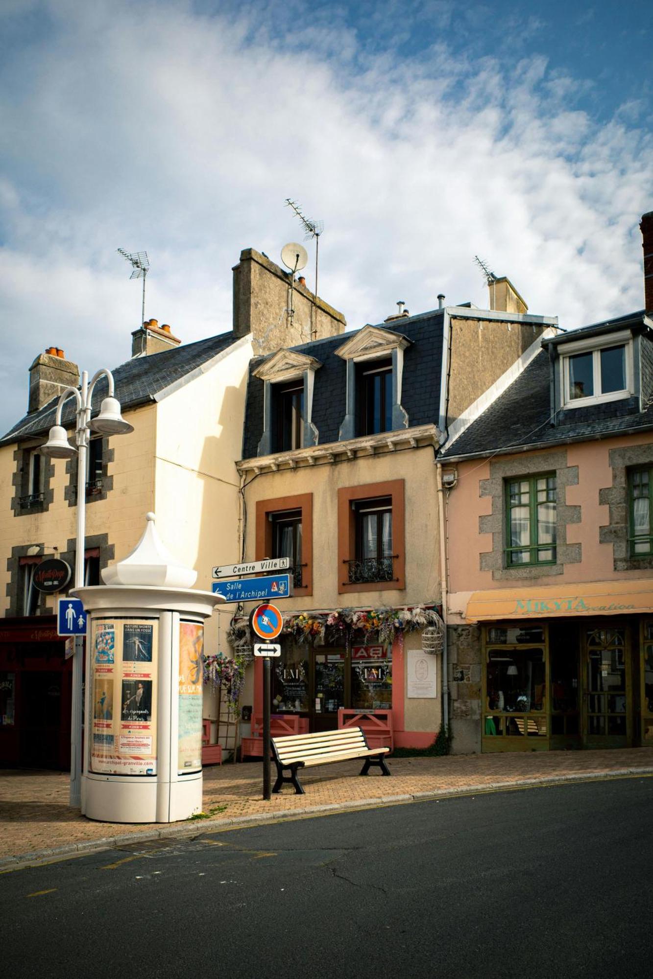 Maison Mer A 2Km Et Campagne Jullouville-les-Pins Kültér fotó